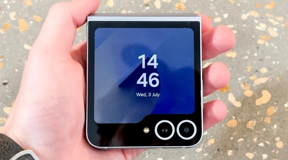 Samsung Galaxy Z Flip 6 дисплей 1