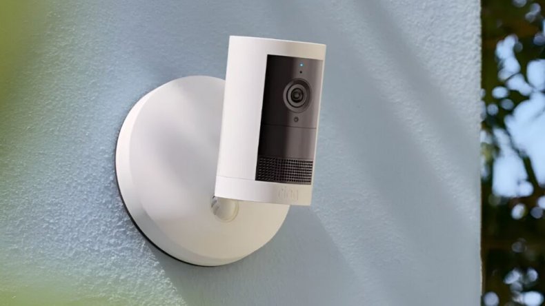 Создает ли Amazon сеть массовой слежки? Электронные звонки вызывают тревогу