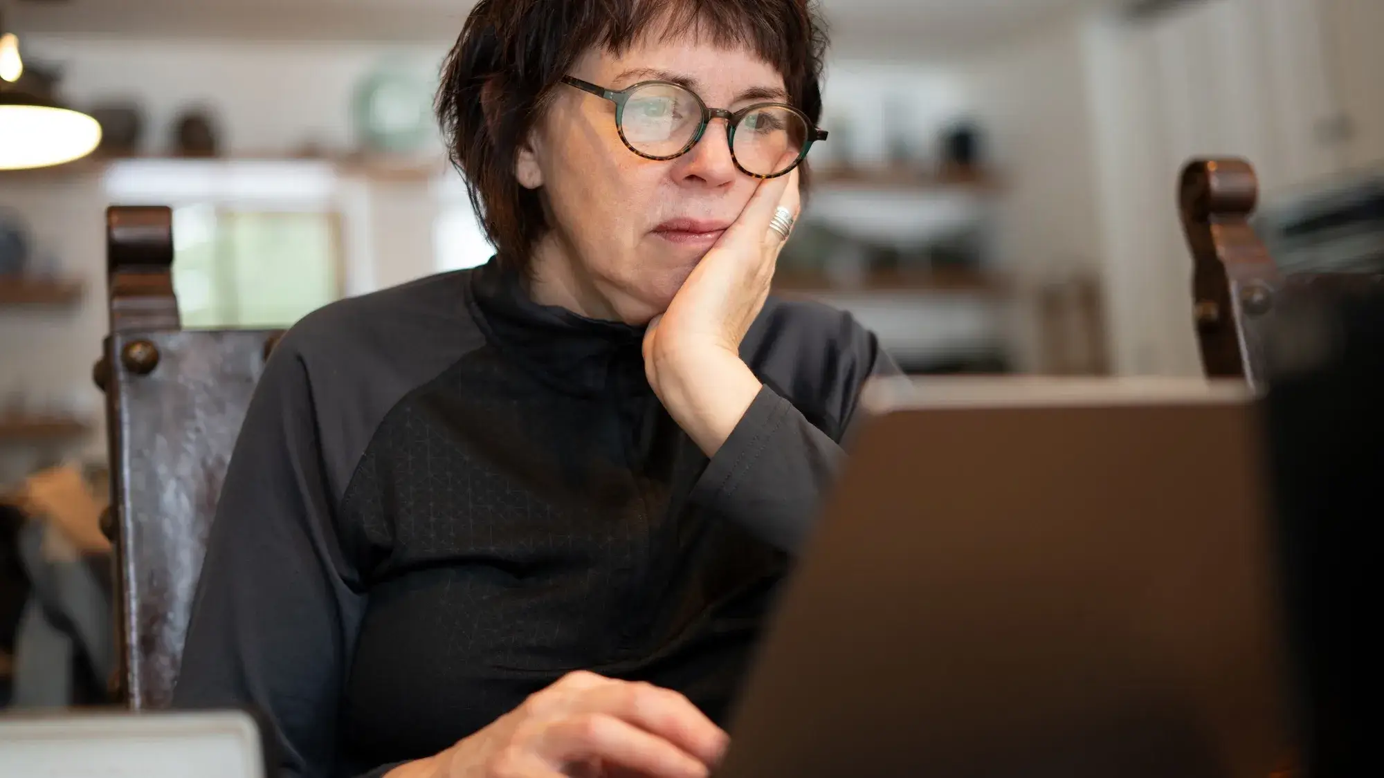 Как по-настоящему распознать изображения, созданные с помощью искусственного интеллекта, с помощью Google