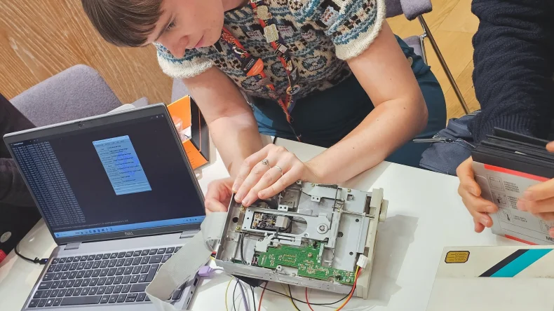 Операция «Сохранить флоппи»: как Кембридж борется с потерей цифровой истории