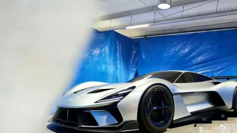 Суперкар Xiaomi был замечен в Барселоне в преддверии крупного показа