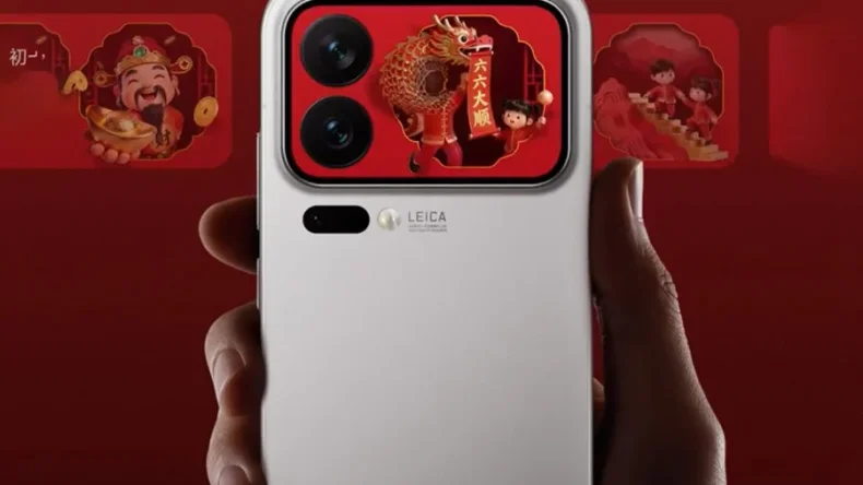 Xiaomi приостанавливает обновление HyperOS для всех смартфонов до марта