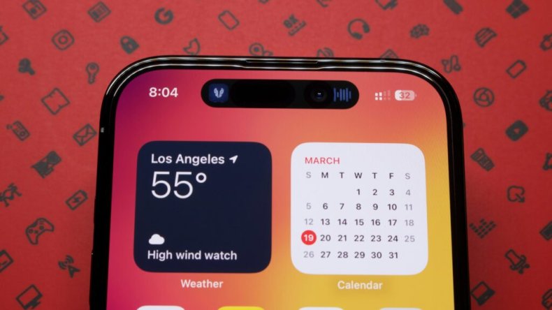 iPhone Dynamic Island, вероятно, сохранится, поскольку Apple сталкивается с проблемами, связанными с технологией недостаточного отображения