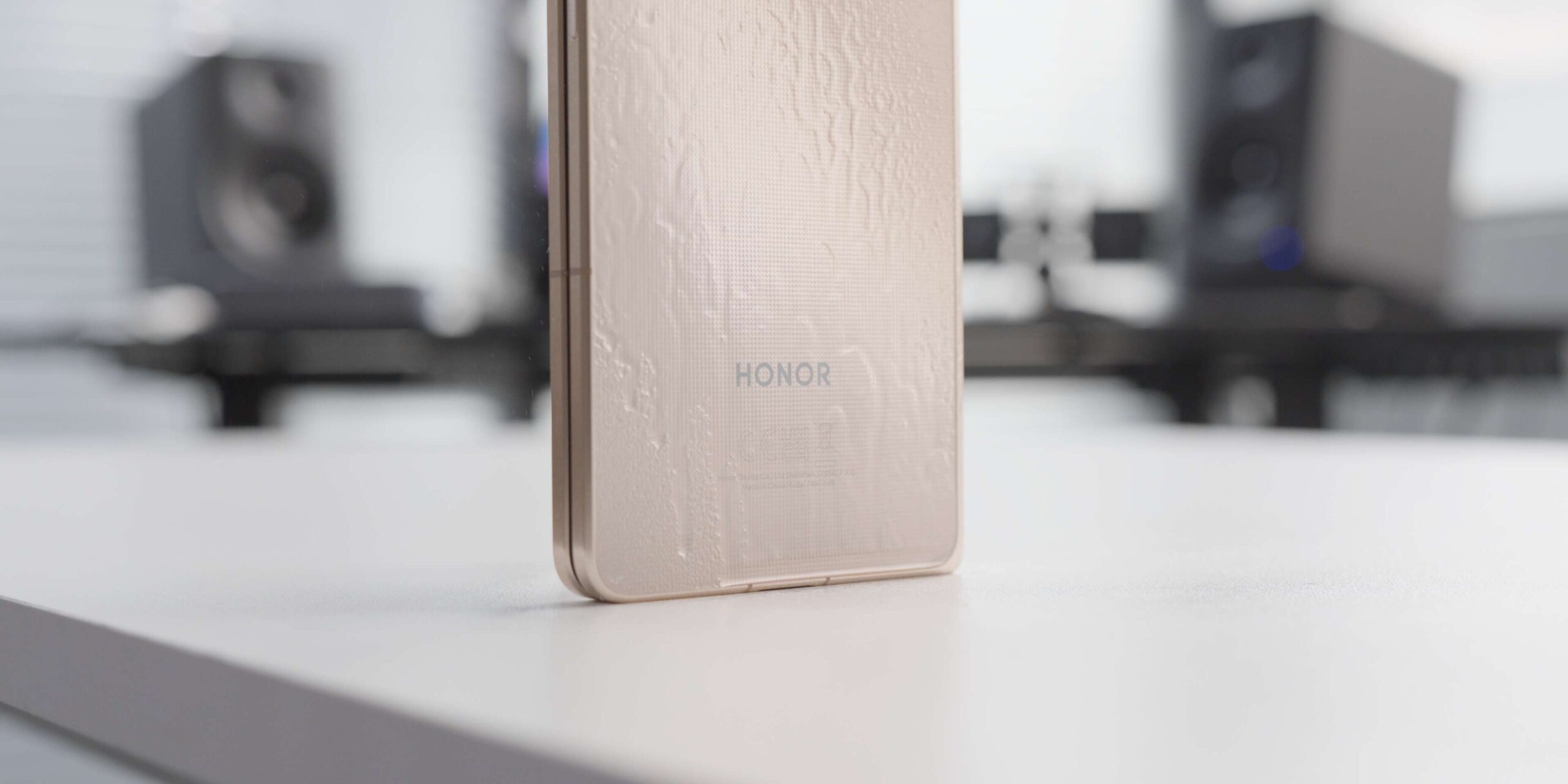 honor magic v6-back