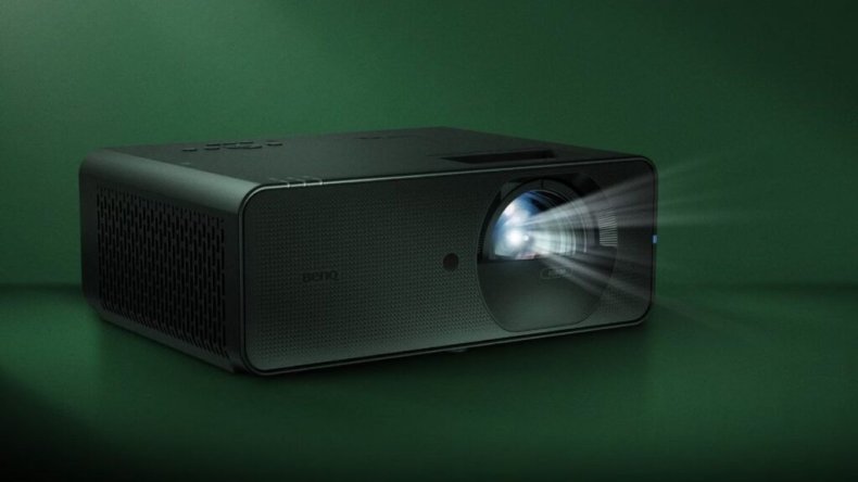 BenQ выпускает короткофокусные и ультракороткофокусные проекторы с поддержкой гибкого соотношения сторон