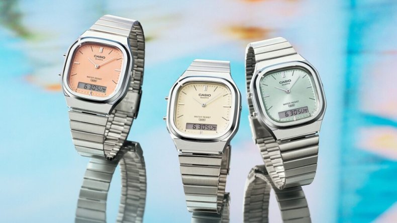 Гибридные часы Casio AQ-240E поставляются со светло-голубым, оранжевым и белоснежным циферблатами