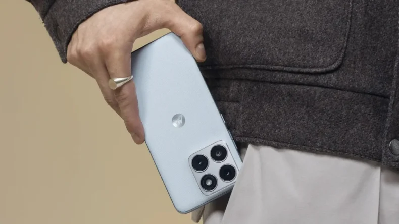 Производитель смартфонов подал в суд на более чем 300 создателей из-за “негативного контента”