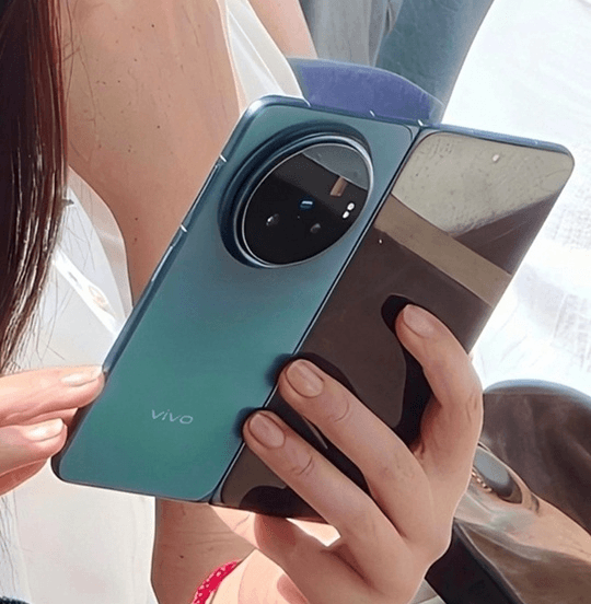 Vivo X Fold 6 images