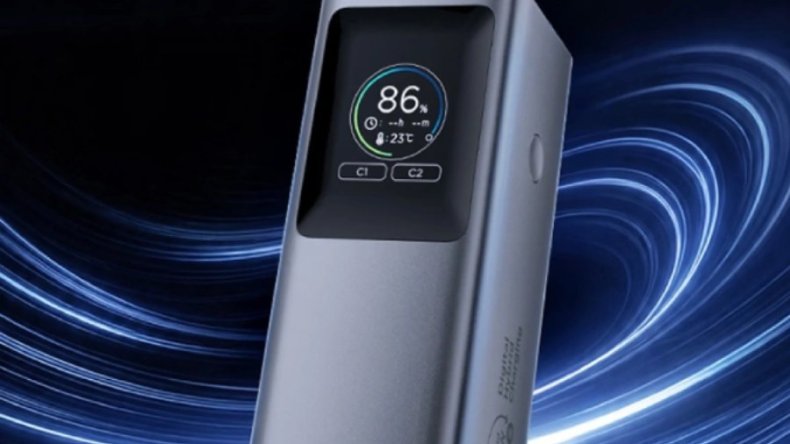 Lenovo выпустила 2-в-1 пауэрбанк Hybrid Power Bank 140W со встроенным дисплеем и батареей на 10 200 мАч