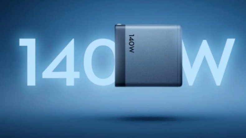 DJI представила первый 140-Вт GaN-зарядник с тремя USB-C и кабелем с дисплеем