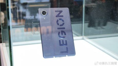 Загадочный игровой планшет Lenovo Legion с RGB-подсветкой вокруг камеры засветился на международном рынке