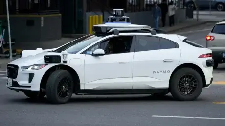 Как беспилотным автомобилям «видеть» лучше: сделать их датчики более похожими на человеческое зрение