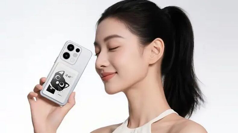Honor S3: 3-дюймовый E Ink-ридер с магнитным креплением к смартфону