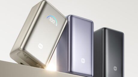 Xiaomi представила пауэрбанк 10 000 мА·ч с кабелем USB-C и дисплеем
