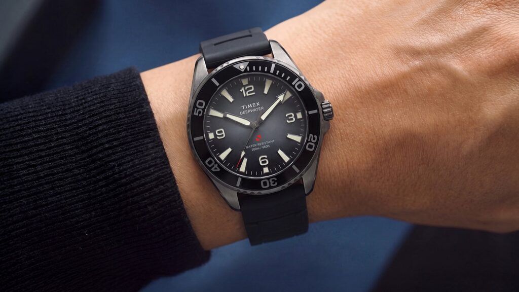 Timex выпустила в США две версии часов Deepwater Arctic 200